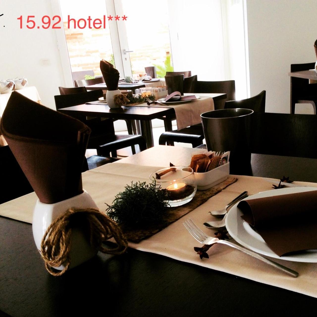 15.92 Hotel Cazzago  Luaran gambar